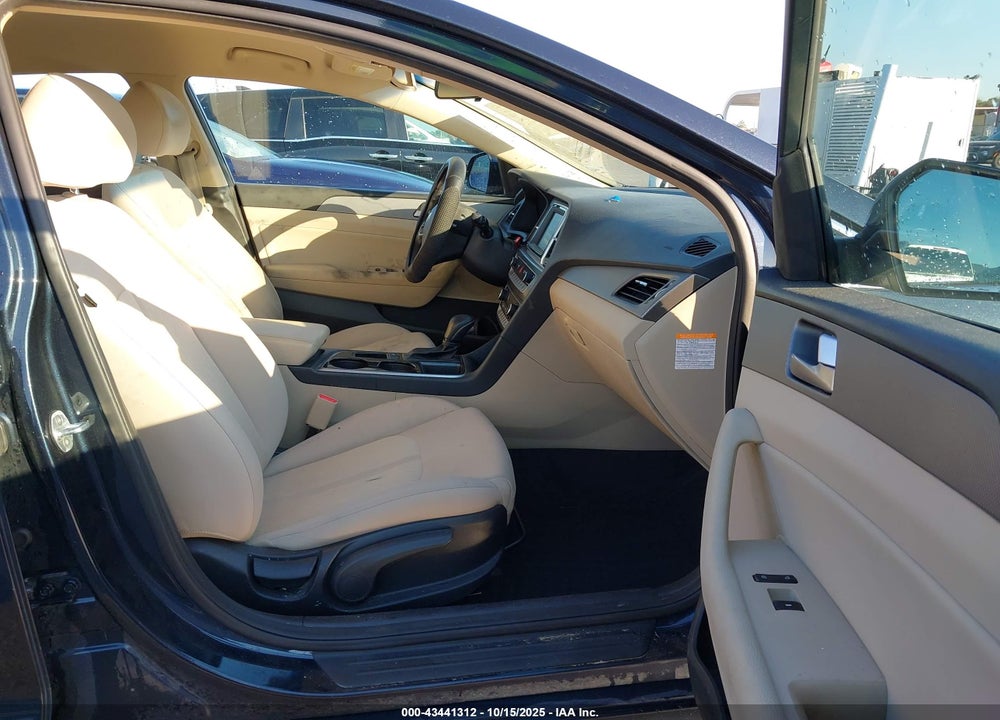 2018 HYUNDAI SONATA HYBRID SE VIN: KMHE24L31JA082311