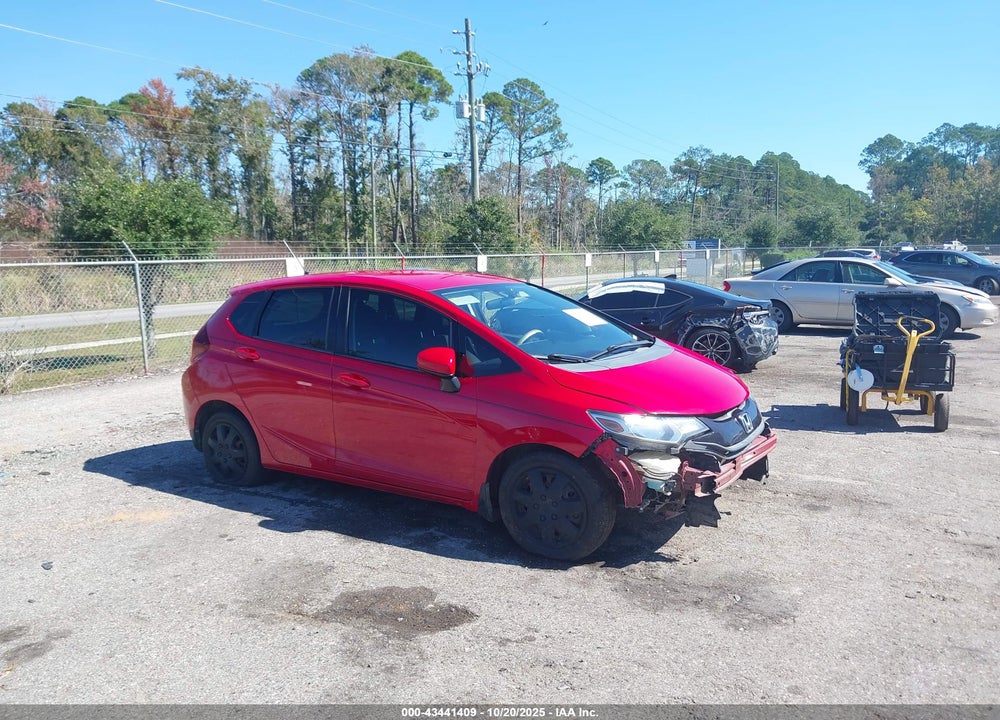 2015 HONDA FIT LX VIN: 3HGGK5H50FM732609