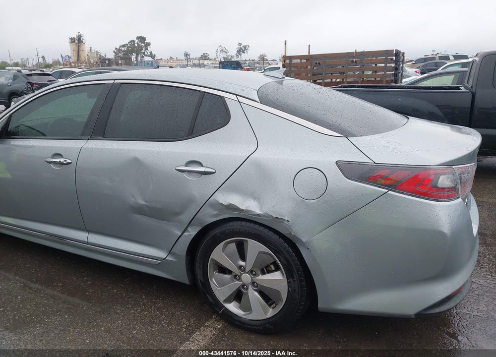 2015 KIA OPTIMA HYBRID EX VIN: KNAGN4AD6F5084259