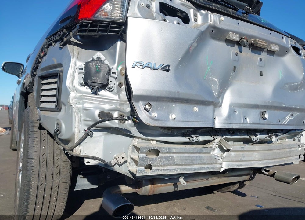 2022 TOYOTA RAV4 VIN: 2T3C1RFV3NC178555