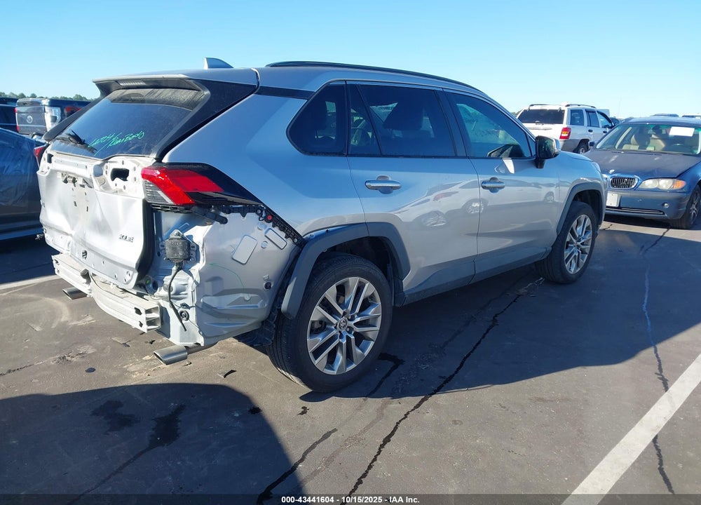 2022 TOYOTA RAV4 VIN: 2T3C1RFV3NC178555