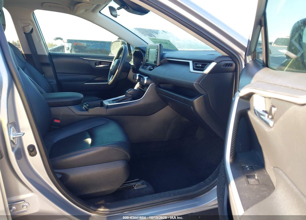 2022 TOYOTA RAV4 VIN: 2T3C1RFV3NC178555