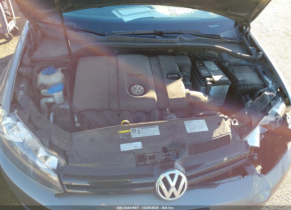 2014 VOLKSWAGEN GOLF 2.5L VIN: WVWDB7AJ5EW003086