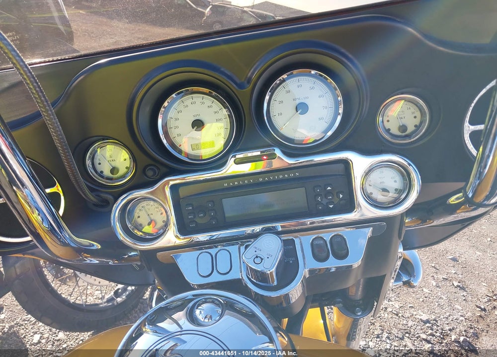 2013 HARLEY-DAVIDSON FLHX STREET GLIDE VIN: 1HD1KBM19DB665288