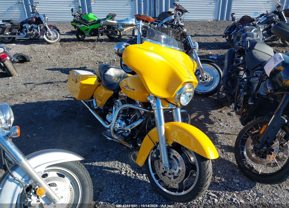 2013 HARLEY-DAVIDSON FLHX STREET GLIDE VIN: 1HD1KBM19DB665288