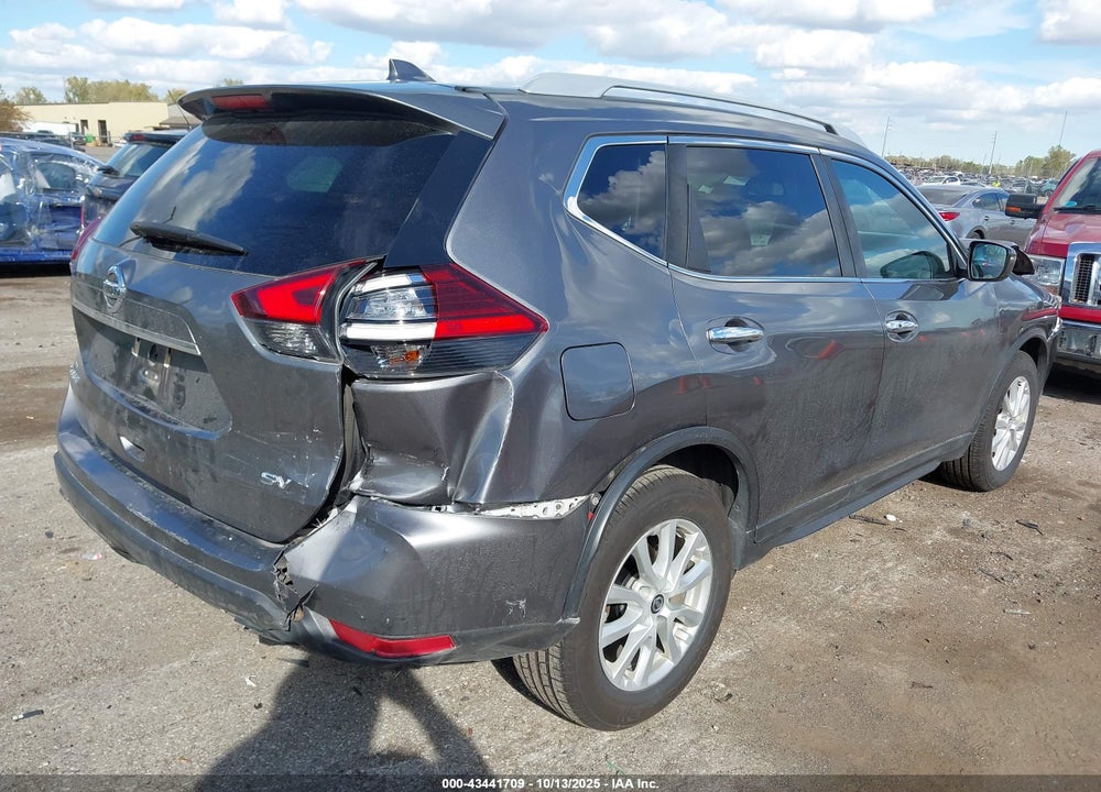 2017 NISSAN ROGUE SV VIN: 5N1AT2MT9HC817923