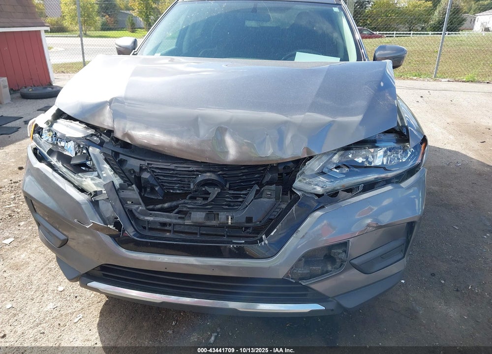 2017 NISSAN ROGUE SV VIN: 5N1AT2MT9HC817923