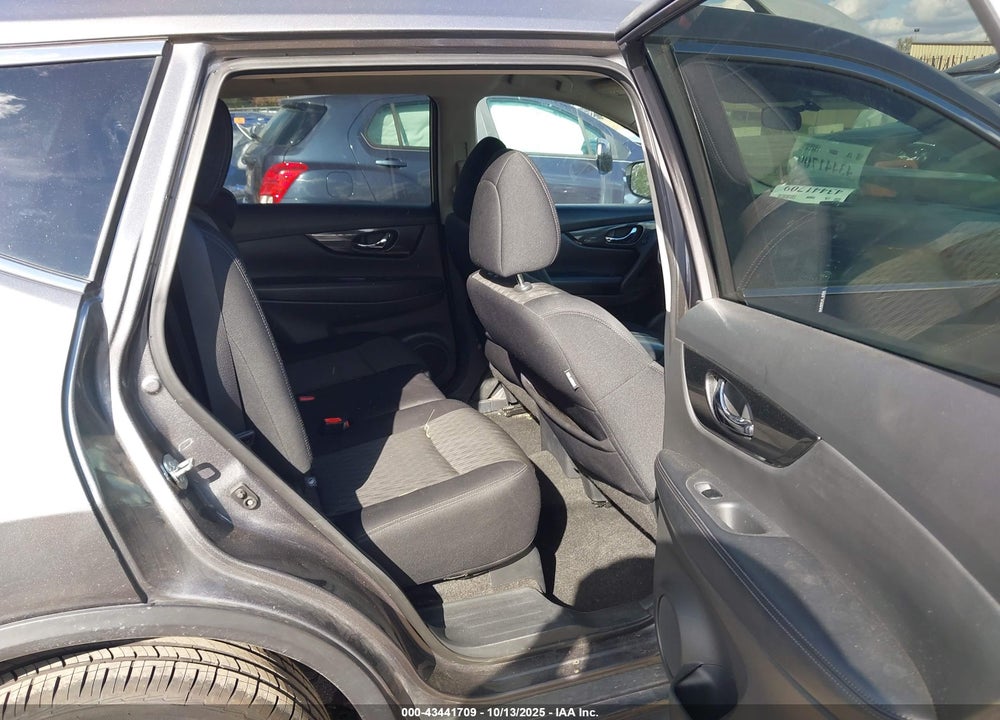 2017 NISSAN ROGUE SV VIN: 5N1AT2MT9HC817923