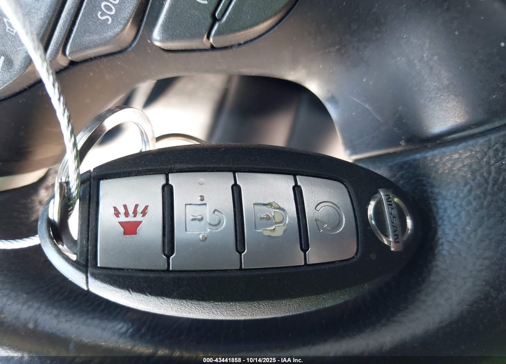 2020 NISSAN PATHFINDER SV 2WD VIN: 5N1DR2BN3LC615832