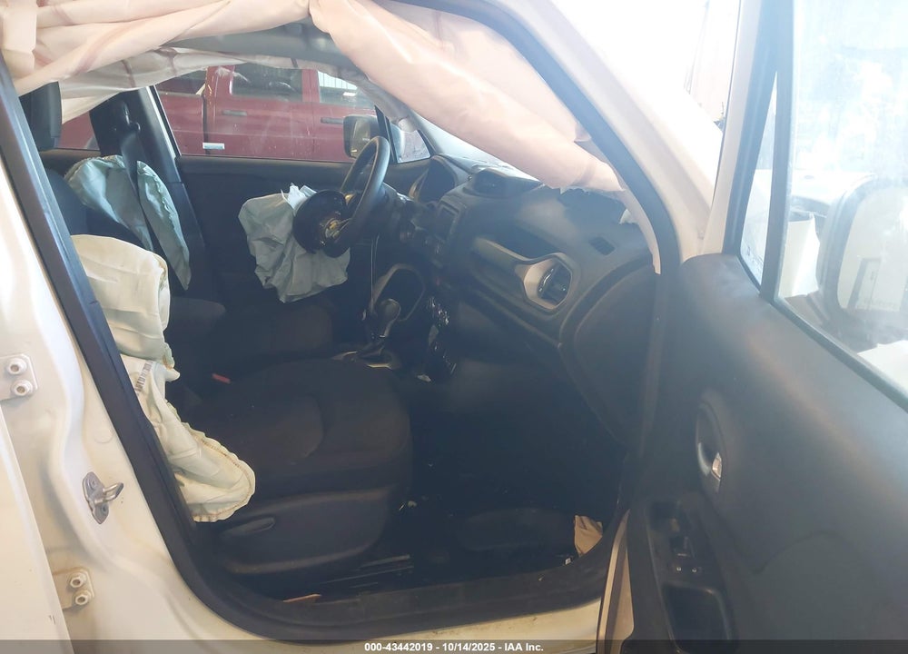2015 JEEP RENEGADE VIN: ZACCJBAT8FPC38213