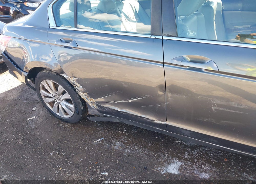 2011 HONDA ACCORD 2.4 EX-L VIN: 1HGCP2F85BA079858