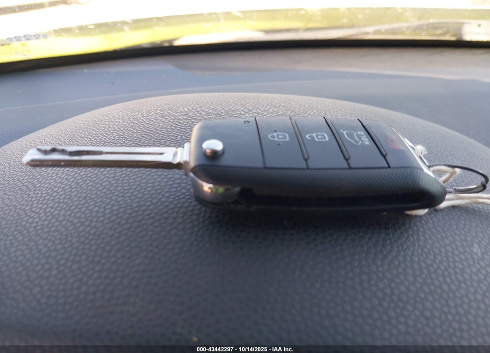 2015 KIA SOUL VIN: KNDJN2A28F7816763