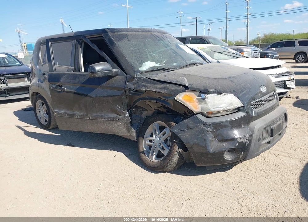 2011 KIA SOUL + VIN: KNDJT2A26B7226304