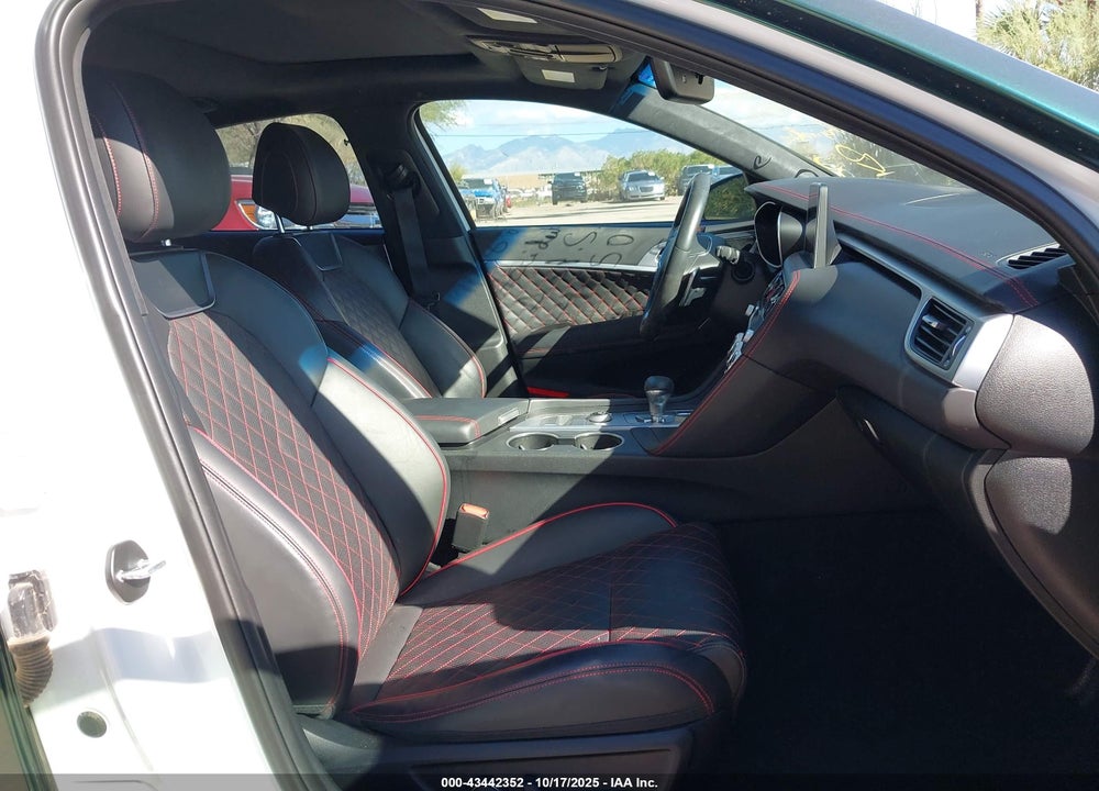 2021 GENESIS G70 3.3T AWD VIN: KMTG34LE7MU074150