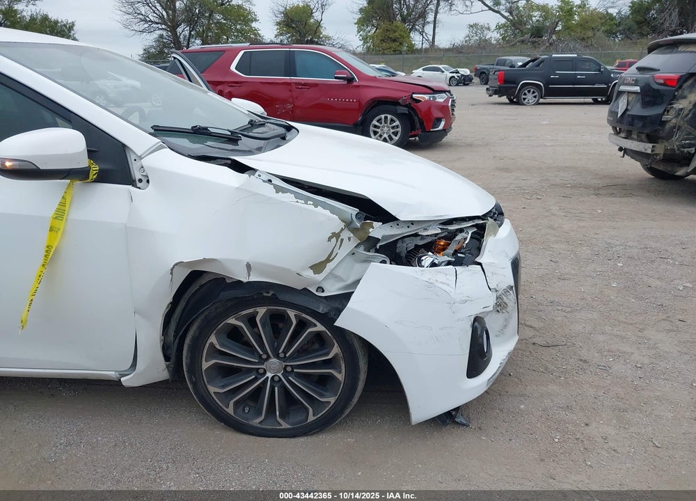 2015 TOYOTA COROLLA S PLUS VIN: 5YFBURHE6FP231839