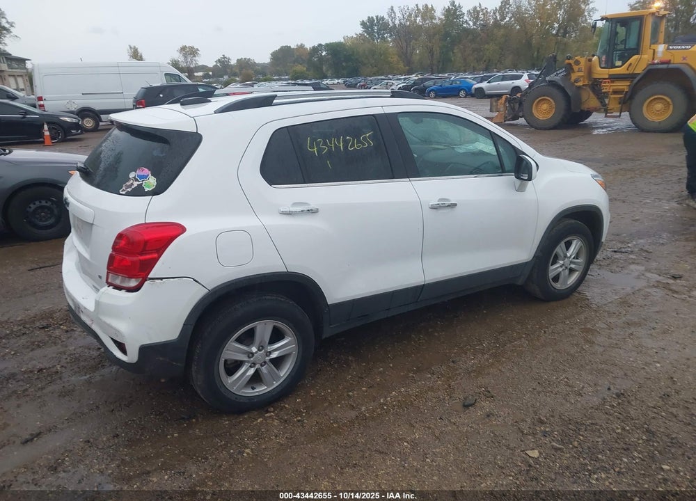 2019 CHEVROLET TRAX LT VIN: 3GNCJPSB8KL405084
