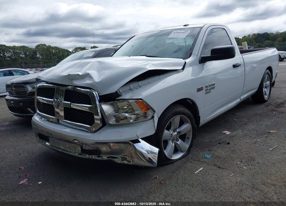 2020 RAM 1500 CLASSIC TRADESMAN 4X2 8' BOX VIN: 3C6JR6DT4LG138827