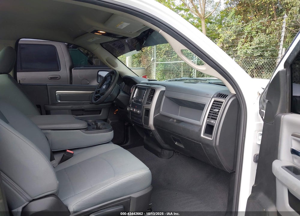2020 RAM 1500 CLASSIC TRADESMAN 4X2 8' BOX VIN: 3C6JR6DT4LG138827