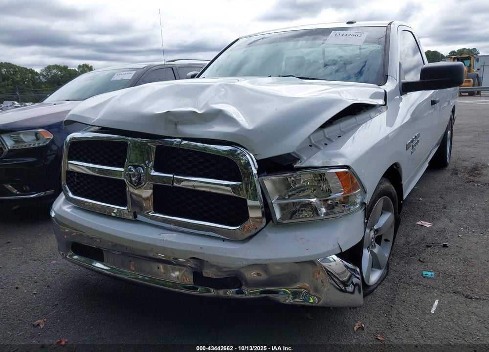 2020 RAM 1500 CLASSIC TRADESMAN 4X2 8' BOX VIN: 3C6JR6DT4LG138827