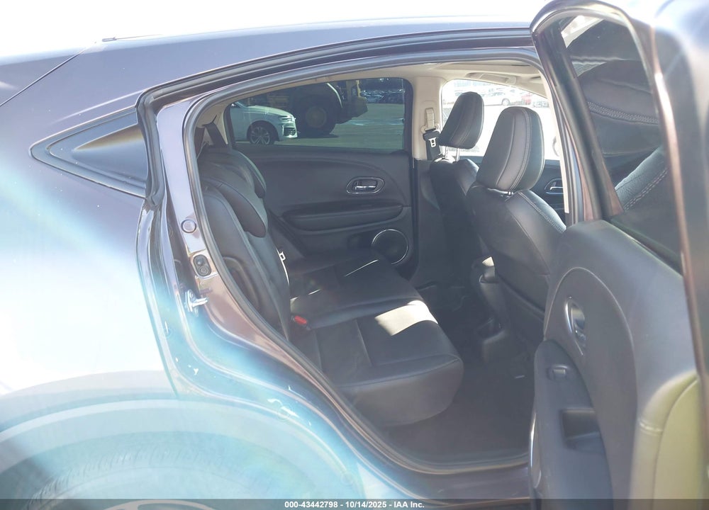 2022 HONDA HR-V AWD EX-L VIN: 3CZRU6H70NM719635