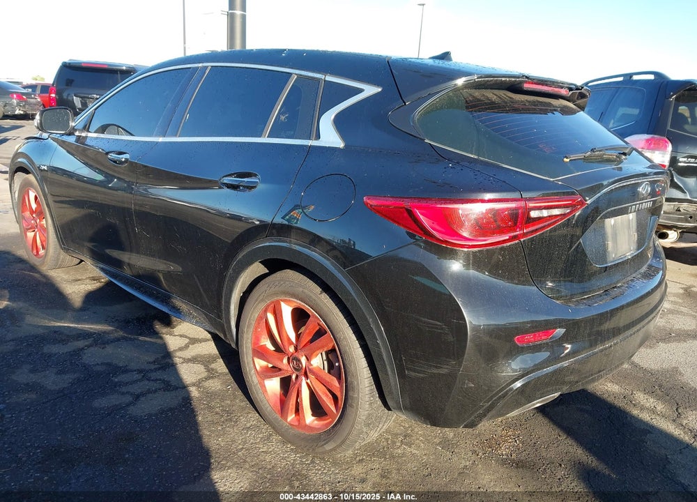 2018 INFINITI QX30 VIN: SJKCH5CP5JA055984