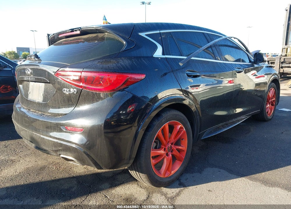 2018 INFINITI QX30 VIN: SJKCH5CP5JA055984