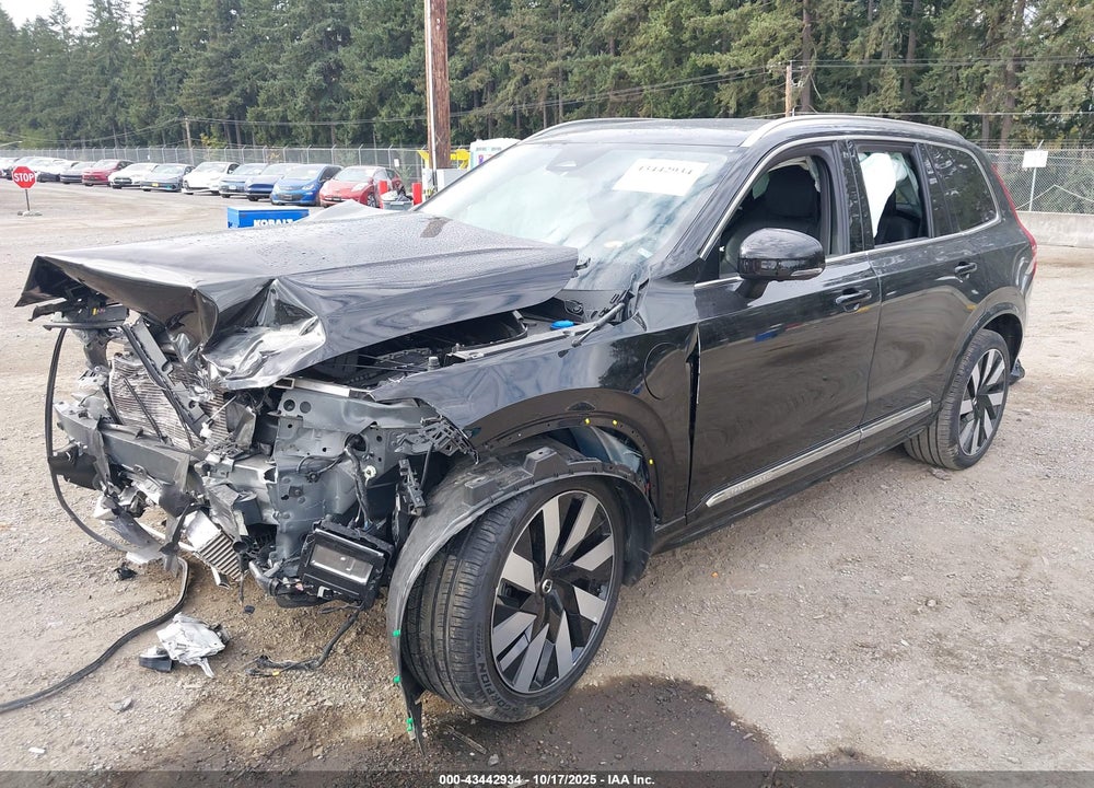 2025 VOLVO XC90 PLUG-IN HYBRID T8 PLUS 7-SEATER VIN: YV4H60PE0S1307861
