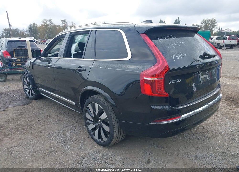 2025 VOLVO XC90 PLUG-IN HYBRID T8 PLUS 7-SEATER VIN: YV4H60PE0S1307861