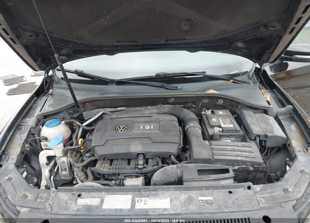 2015 VOLKSWAGEN PASSAT VIN: 1VWAS7A36FC018118