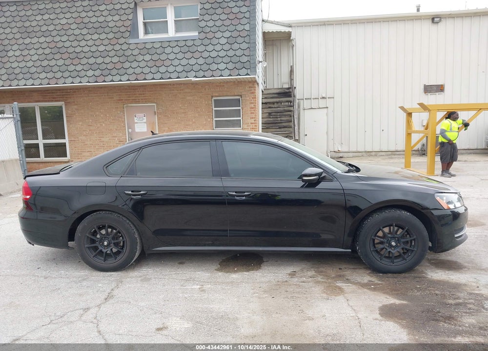 2015 VOLKSWAGEN PASSAT VIN: 1VWAS7A36FC018118