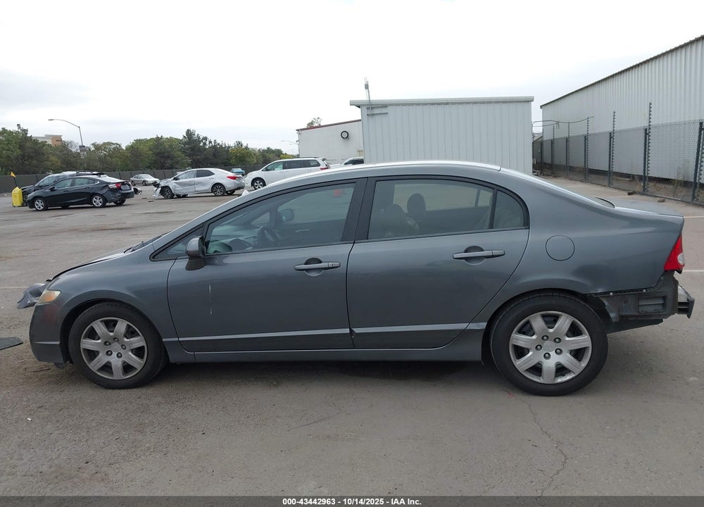 2011 HONDA CIVIC VIN: 2HGFA1F50BH304123