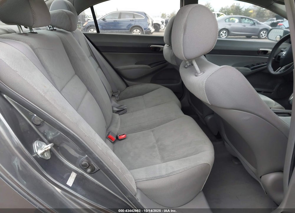 2011 HONDA CIVIC VIN: 2HGFA1F50BH304123