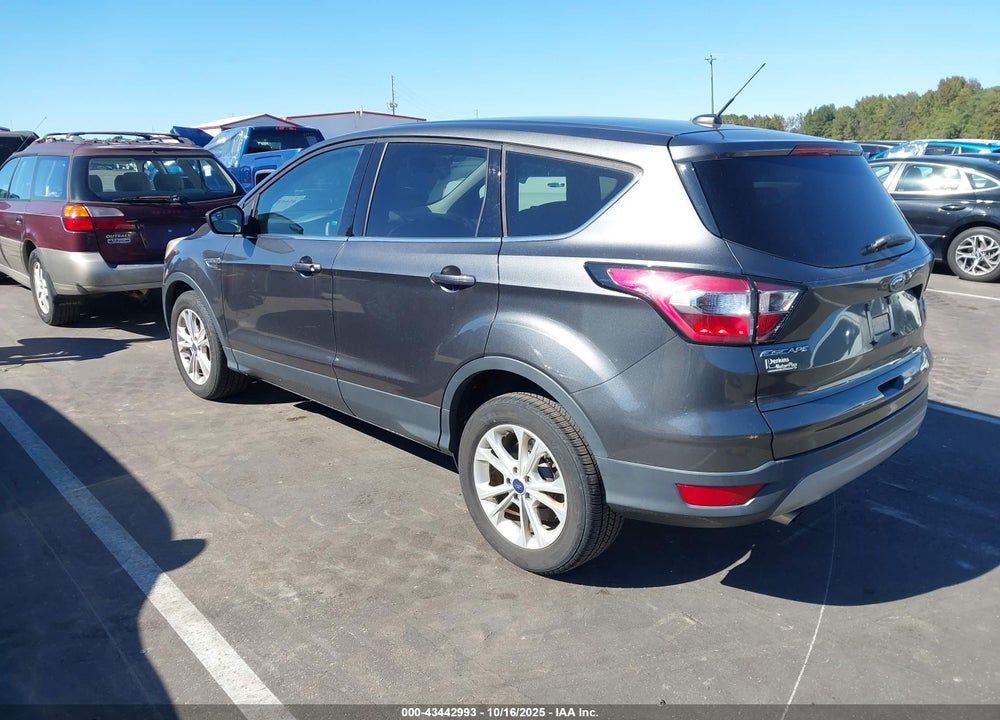 2017 FORD ESCAPE VIN: 1FMCU0GD7HUC64827