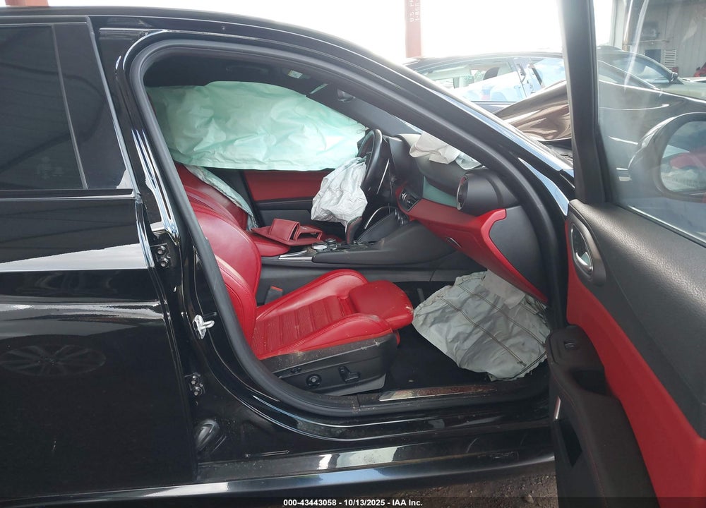 2020 ALFA ROMEO GIULIA VIN: ZARFAMBN8L7626498