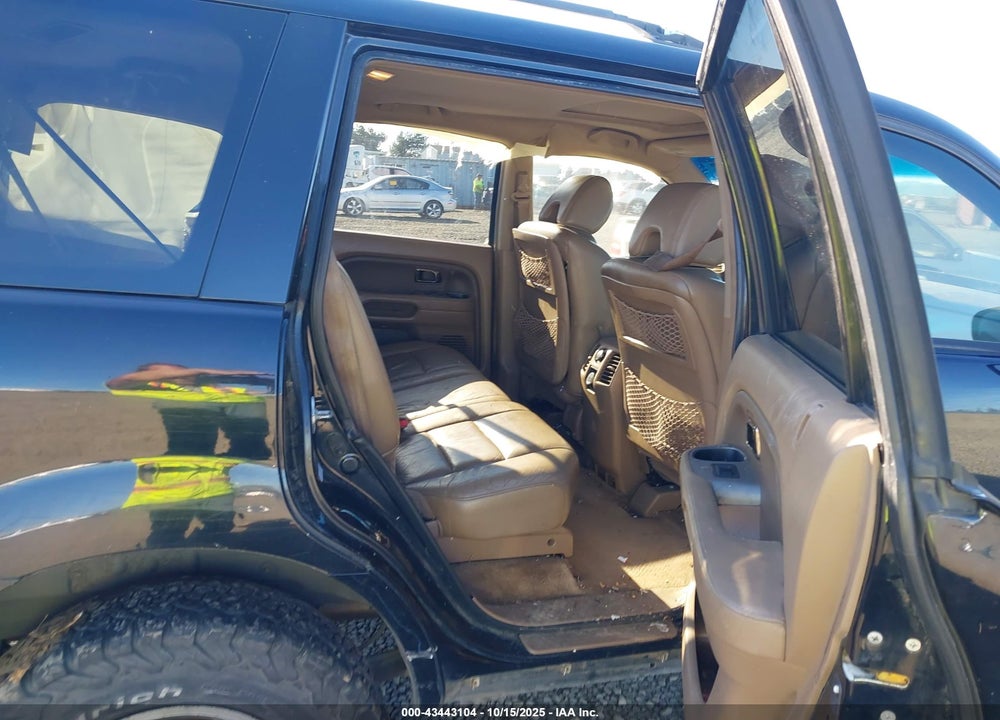 2006 HONDA PILOT EX-L VIN: 2HKYF18756H552064