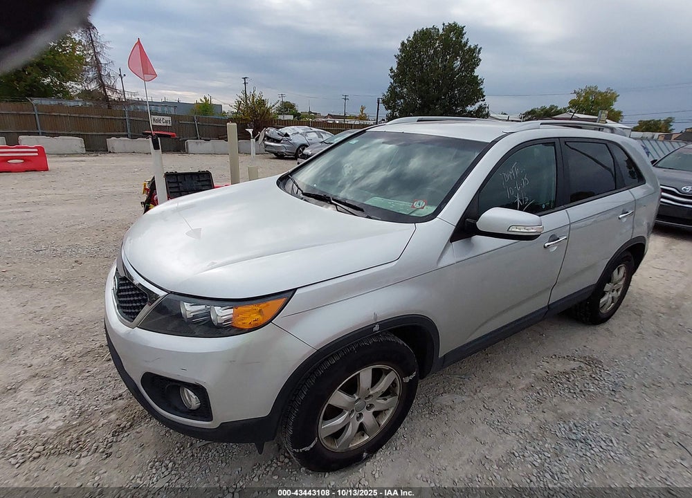 2013 KIA SORENTO VIN: 5XYKT4A64DG394466