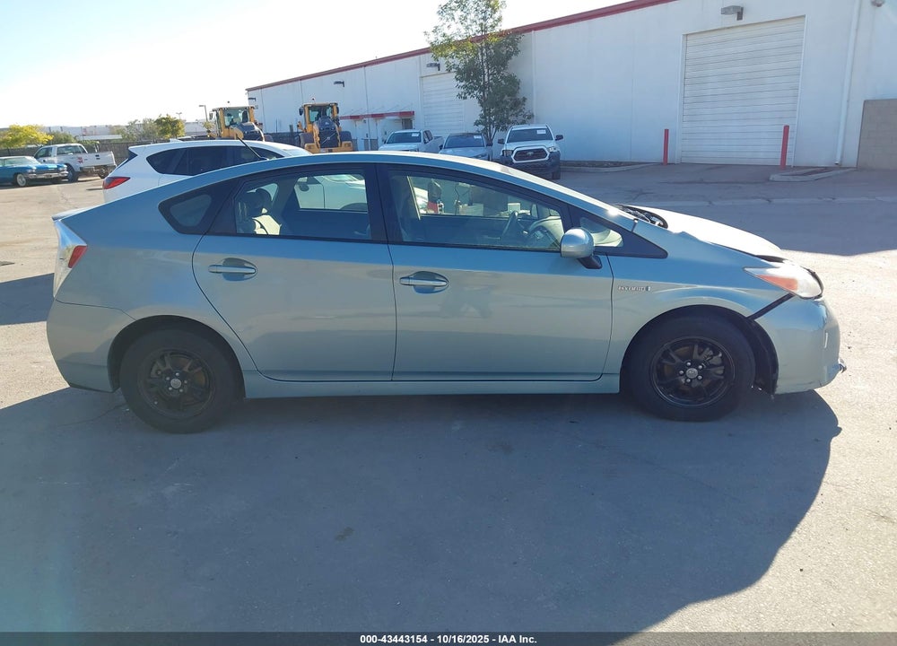 2013 TOYOTA PRIUS VIN: JTDKN3DU1D5630482