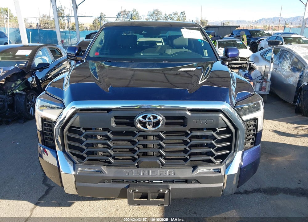 2025 TOYOTA TUNDRA SR5 4WD VIN: 5TFLA5DB2SX241619