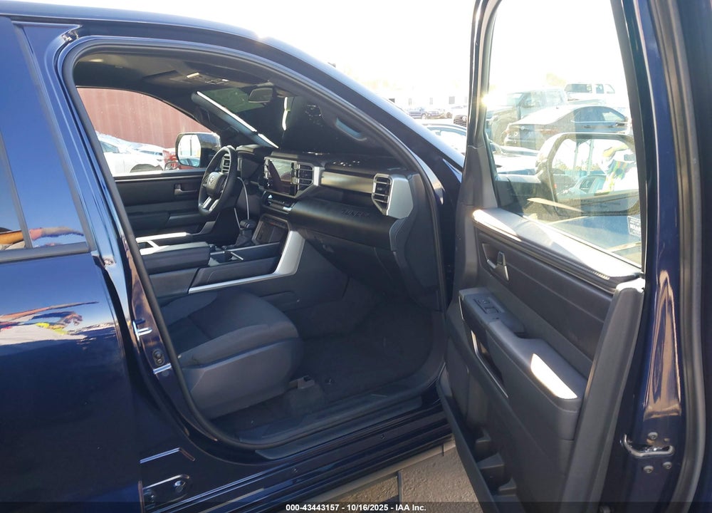 2025 TOYOTA TUNDRA SR5 4WD VIN: 5TFLA5DB2SX241619