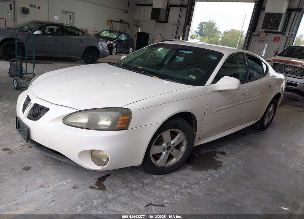 2006 PONTIAC GRAND PRIX VIN: 2G2WP552061103062