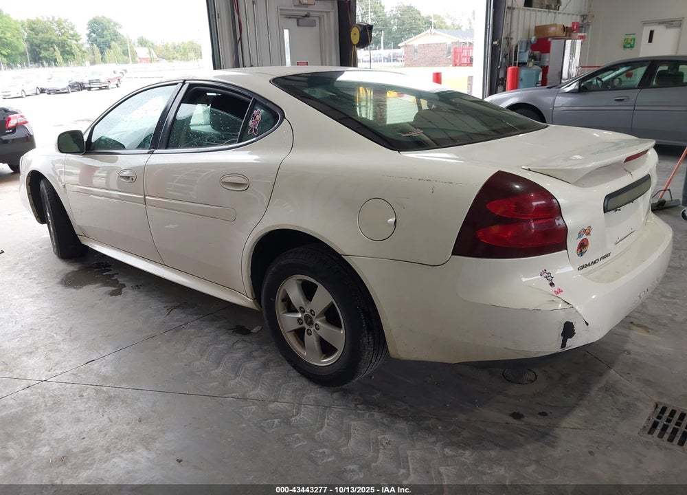 2006 PONTIAC GRAND PRIX VIN: 2G2WP552061103062