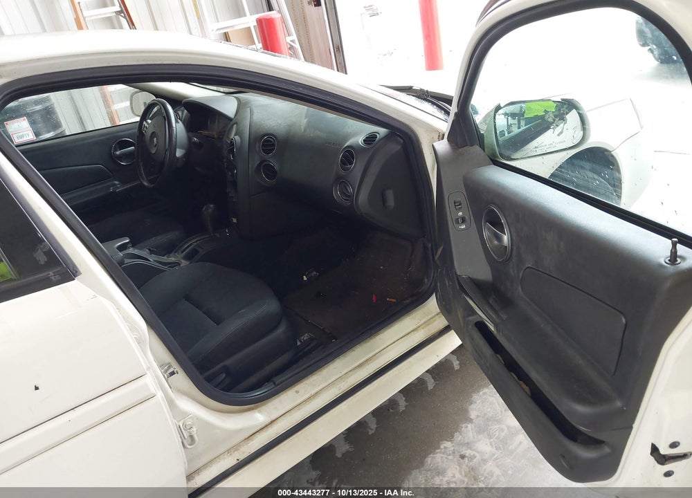 2006 PONTIAC GRAND PRIX VIN: 2G2WP552061103062