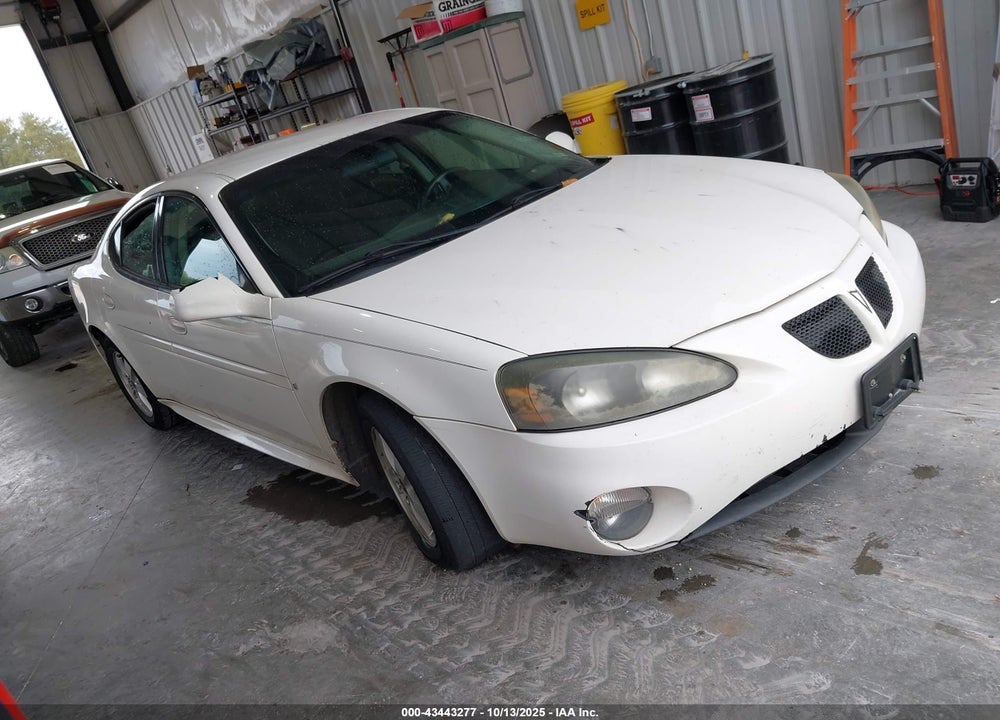 2006 PONTIAC GRAND PRIX VIN: 2G2WP552061103062