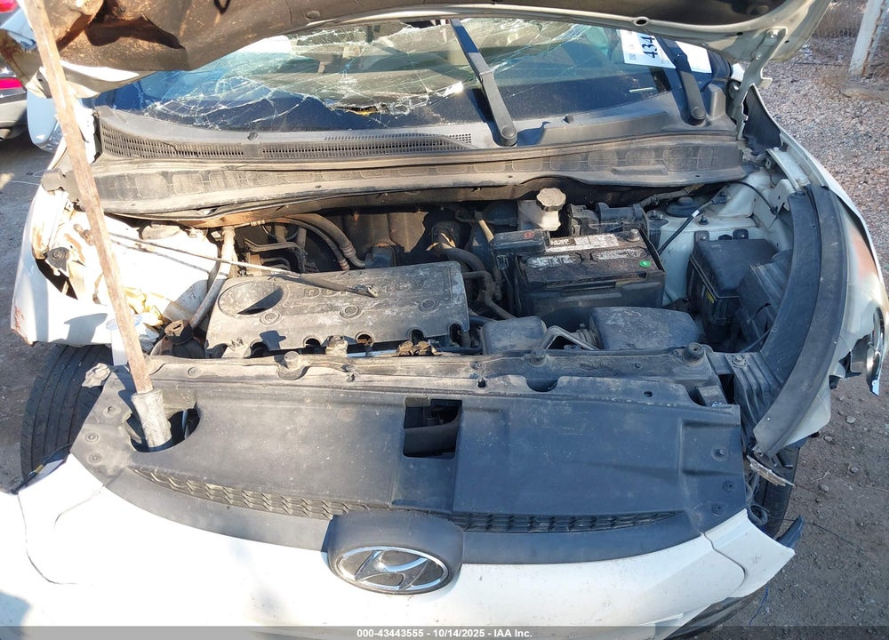 2013 HYUNDAI TUCSON VIN: KM8JU3AC4DU672737