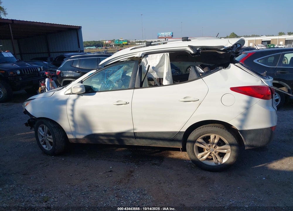 2013 HYUNDAI TUCSON VIN: KM8JU3AC4DU672737