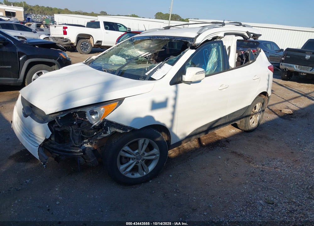 2013 HYUNDAI TUCSON VIN: KM8JU3AC4DU672737