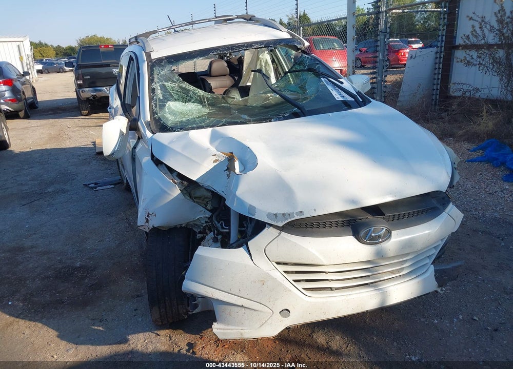 2013 HYUNDAI TUCSON VIN: KM8JU3AC4DU672737