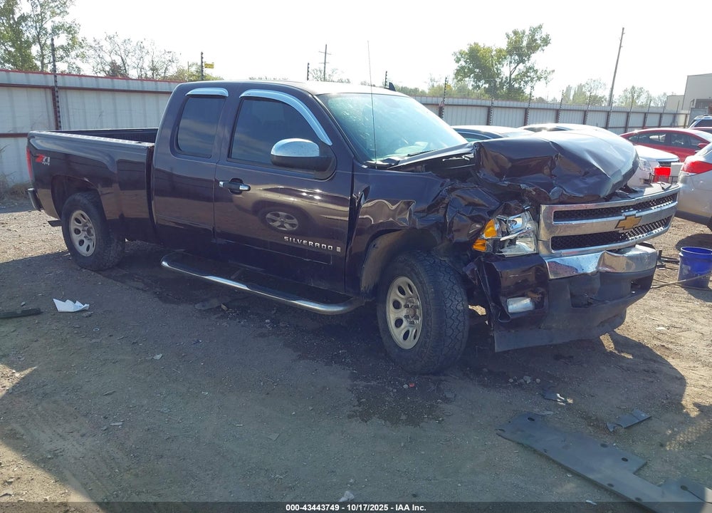 2008 CHEVROLET SILVERADO 1500 LT1 VIN: 2GCEK19J481168886