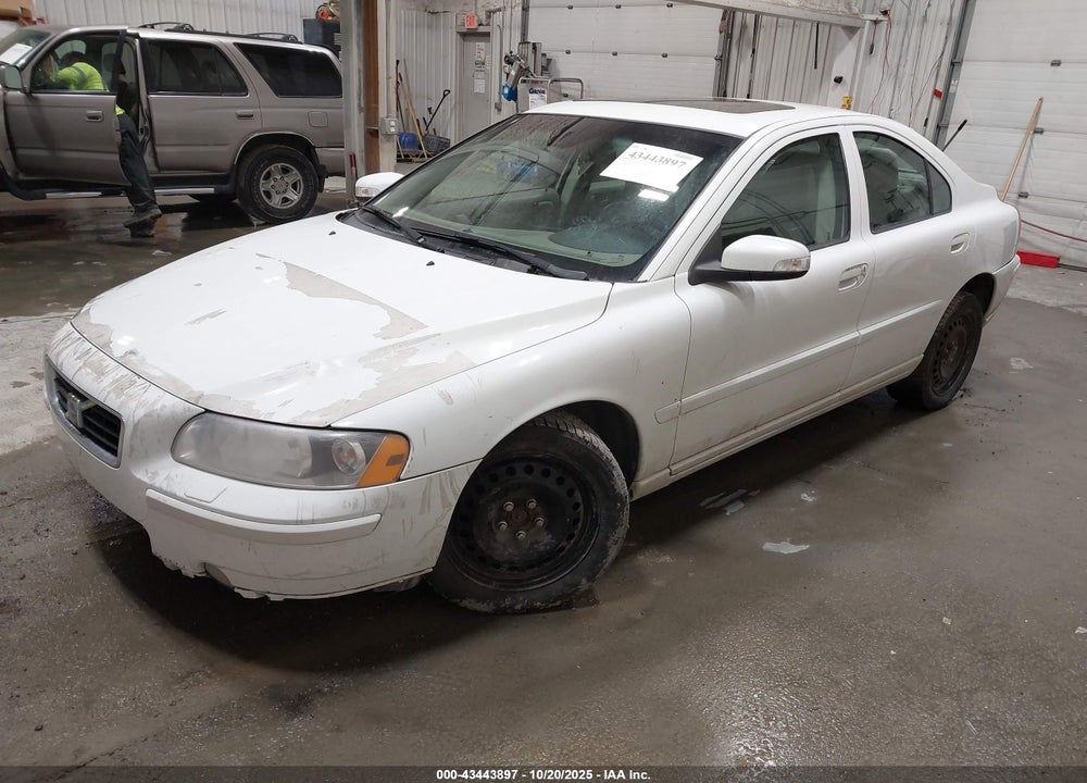2008 VOLVO S60 2.5T VIN: YV1RH592682687626