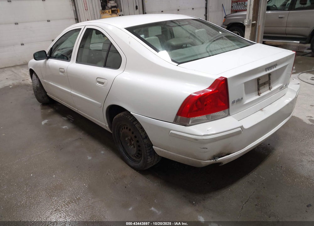 2008 VOLVO S60 2.5T VIN: YV1RH592682687626